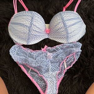 Victoria’s Secret bra and panty set